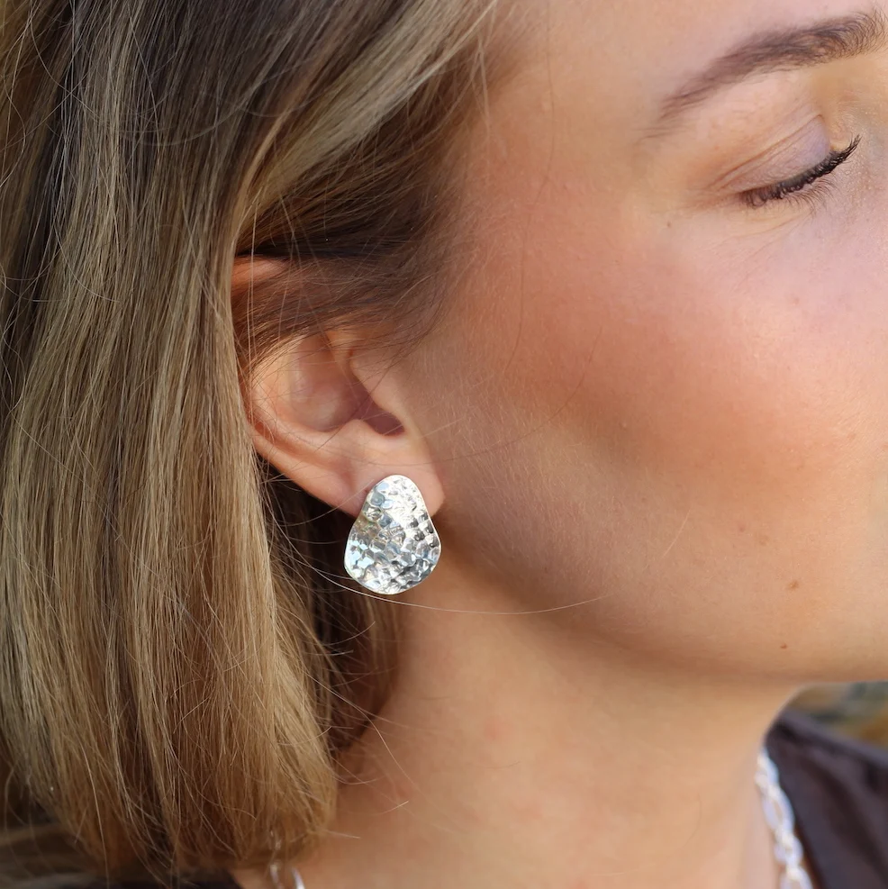 Flow Hammered Earrings - Bild 2