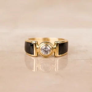Herr-ring med svarta detaljer